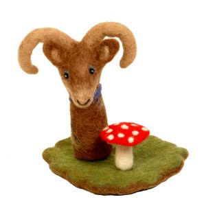  Filz-Fingerpuppe Steinbock kaufen München, Steinbock aus Filz kaufen Bayern, Handgemachte Fingerpuppen aus Filz, Felt, handmade glove puppet capricorn made of felt, natürliches Kinder-Spielzeug aus Filz, Filz-Finger-Puppe Steinbock, Filzfingerpuppe Stein