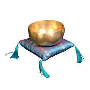 Klangschale  550 - 559 g Messing kaufen München, Klang-Schale kaufen Erding, buy indian singing bowl, Klangschalentherapie Bayern, Musik-Pädagogik, Musik-Therapie, Klang-Schalen-Therapie, Klang-Schale kaufen BRD, Klangschale aus Indien, Klangschale 553 g 