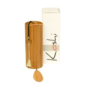 Koshi Windspiel Aria mit exklusiver hellgelber Quaste für Klangtherapie kaufen München, Koshi Windspiel Aria kaufen Bayern, pentatonisch gestimmtes Koshi Klangspiel Aria,  Koshi-Windspiel Luft, Koshi-Sphäre Aria, Koshi-Raumklang Luft, Koshi-Glockenspiel 