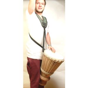 Djembe-Tragegurt Deluxe Dekor 1, grün kaufen München, Djembegurt kaufen Bayern, Djembe-Tragegurt, buy green drum-harness, Trommeltragegurt, Trommelgurt kaufen Erding, Trommel-Gurt, Bongo-Gurt, Djembe-Tragegurt Deluxe Dekor 1, grün - Spiel im Stehen